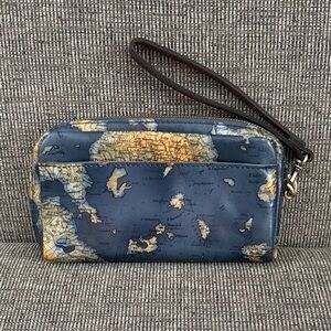 NWT Patricia Nash Genna Wristlet